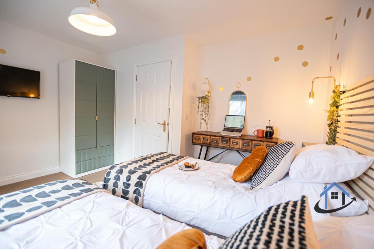 Ironside House, Thrapston King Or Twin Beds, Free Parking, Workspace, Corporates, Sleeps 8 Exterior photo