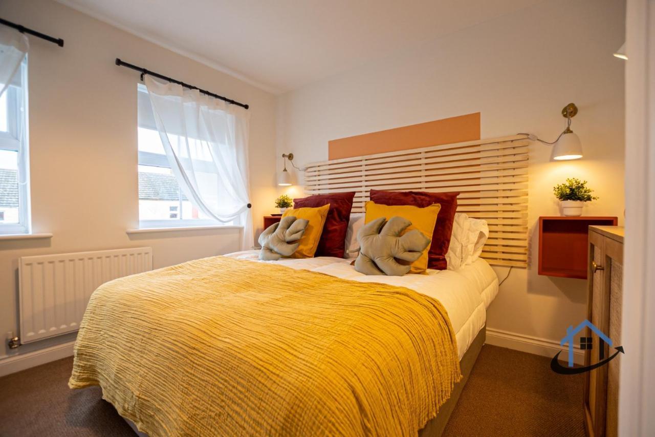 Ironside House, Thrapston King Or Twin Beds, Free Parking, Workspace, Corporates, Sleeps 8 Exterior photo